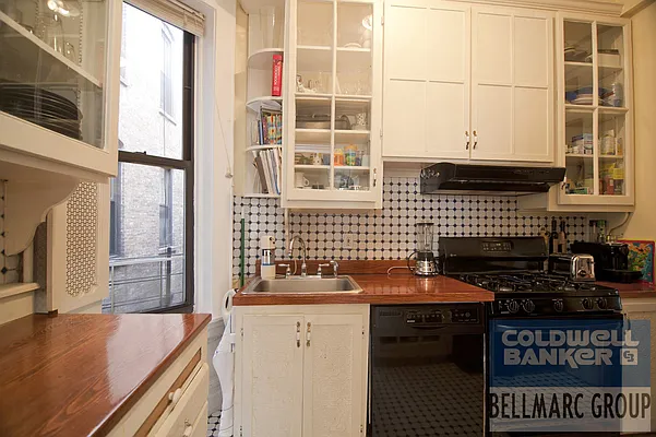 Sold by Bellmarc Realty | media 16