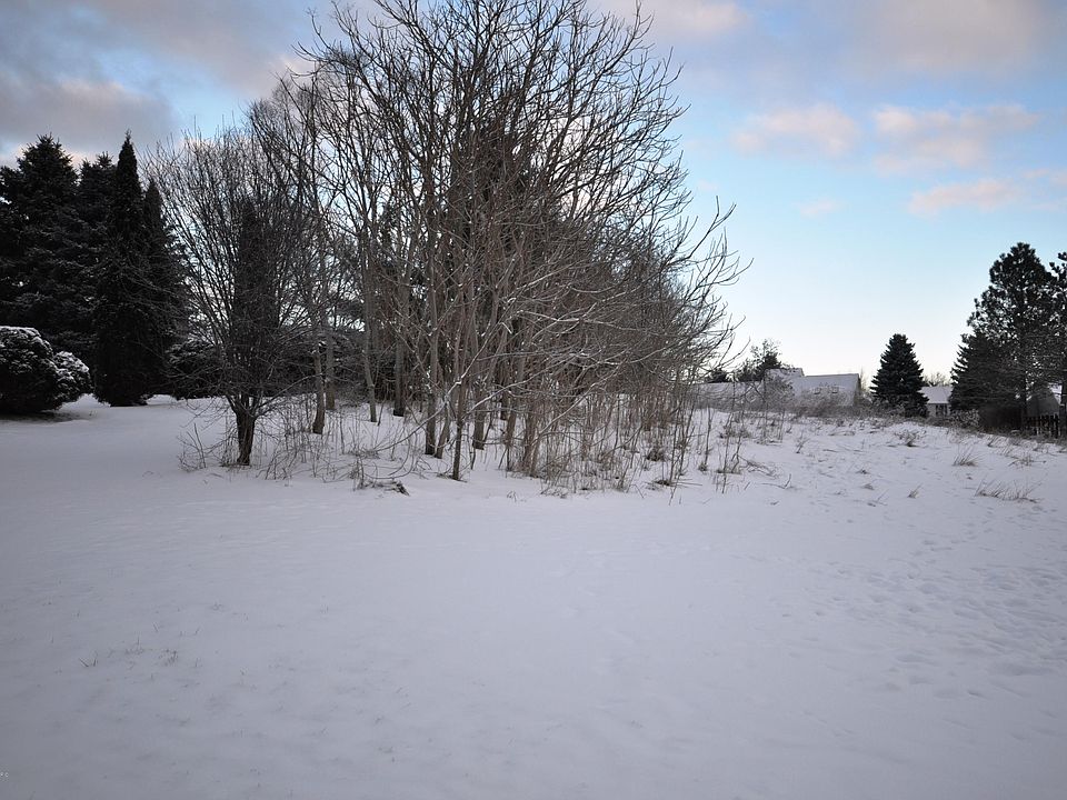 2nd image of 2924 Hunters Pl