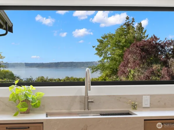 29811 Marine View Drive SW, Federal Way, WA 98023