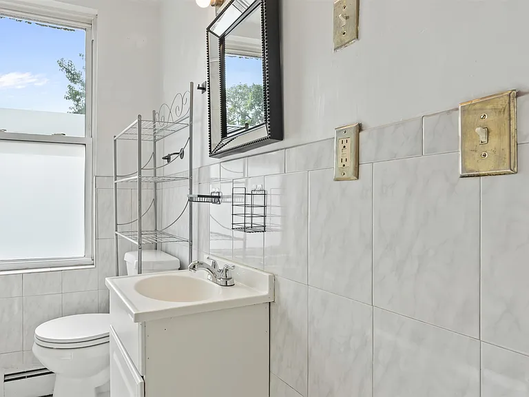 154 Van Horne St — Photo 11