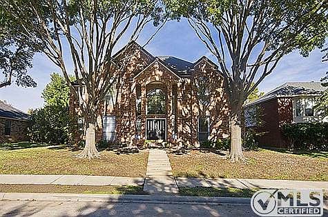 2nd image of 805 Cottonwood Dr