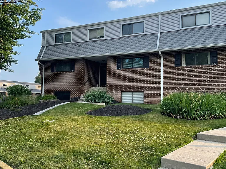 526 Stony Way — Photo 1