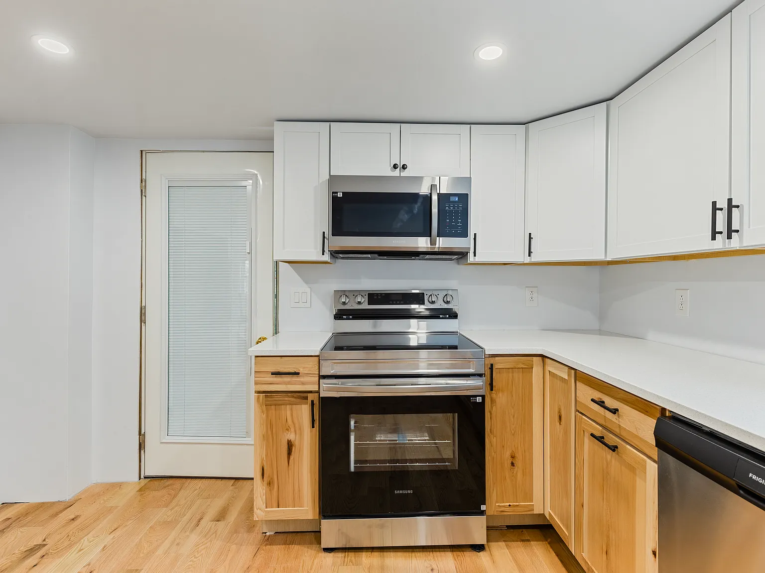 2 bed, 1321 sqft, $2,350 — Photo 4