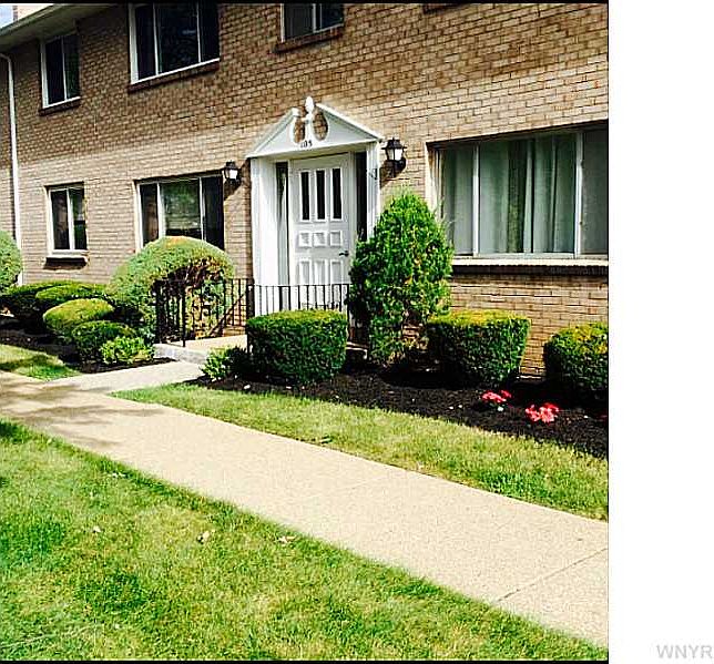 1st image of 105 Old Lyme Dr APT 2