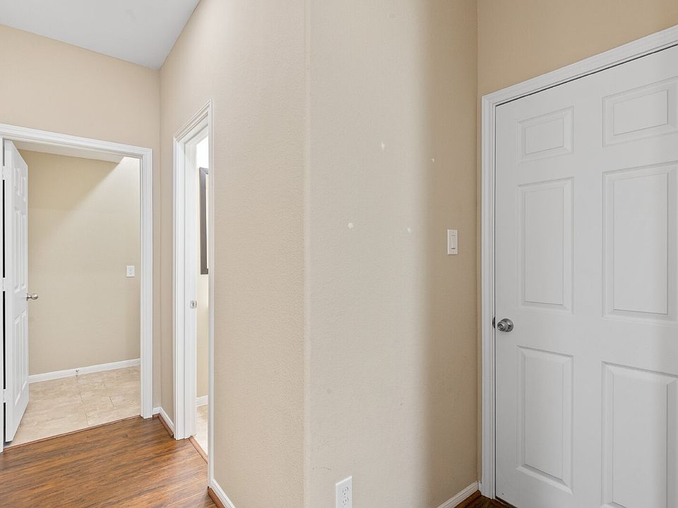 1st image of 17120 Wilthorne Gardens Ct