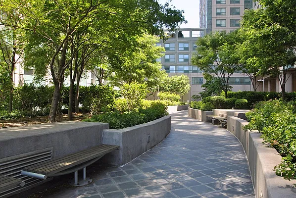 Sold by Real Direct | media 15