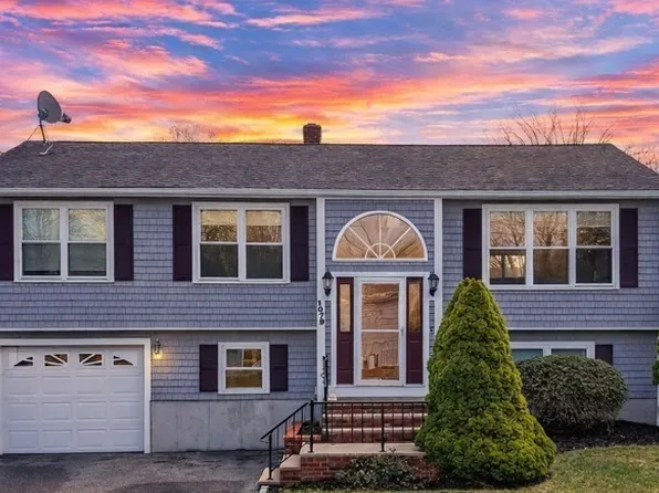 1079 Langley St, Fall River, MA 02720