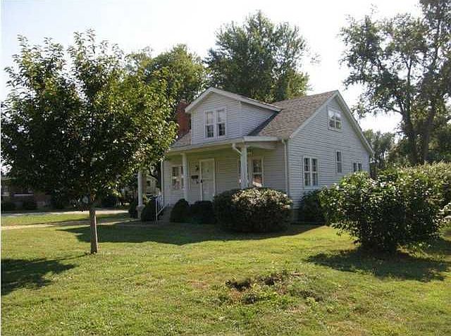 2nd image of 8814 Thompson Ln