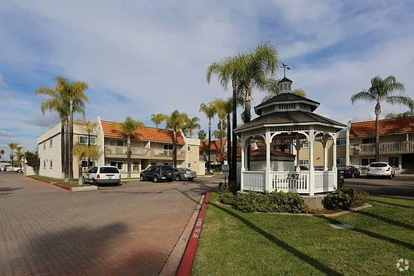 Spacious 2 bedroom, 1 bath Apartments Your New Home in the Heart of El Cajon