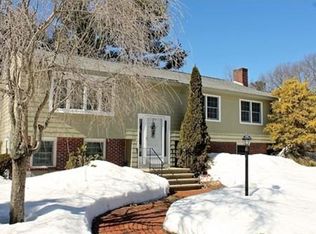 8 Anglewood Ln, North Reading, MA 01864