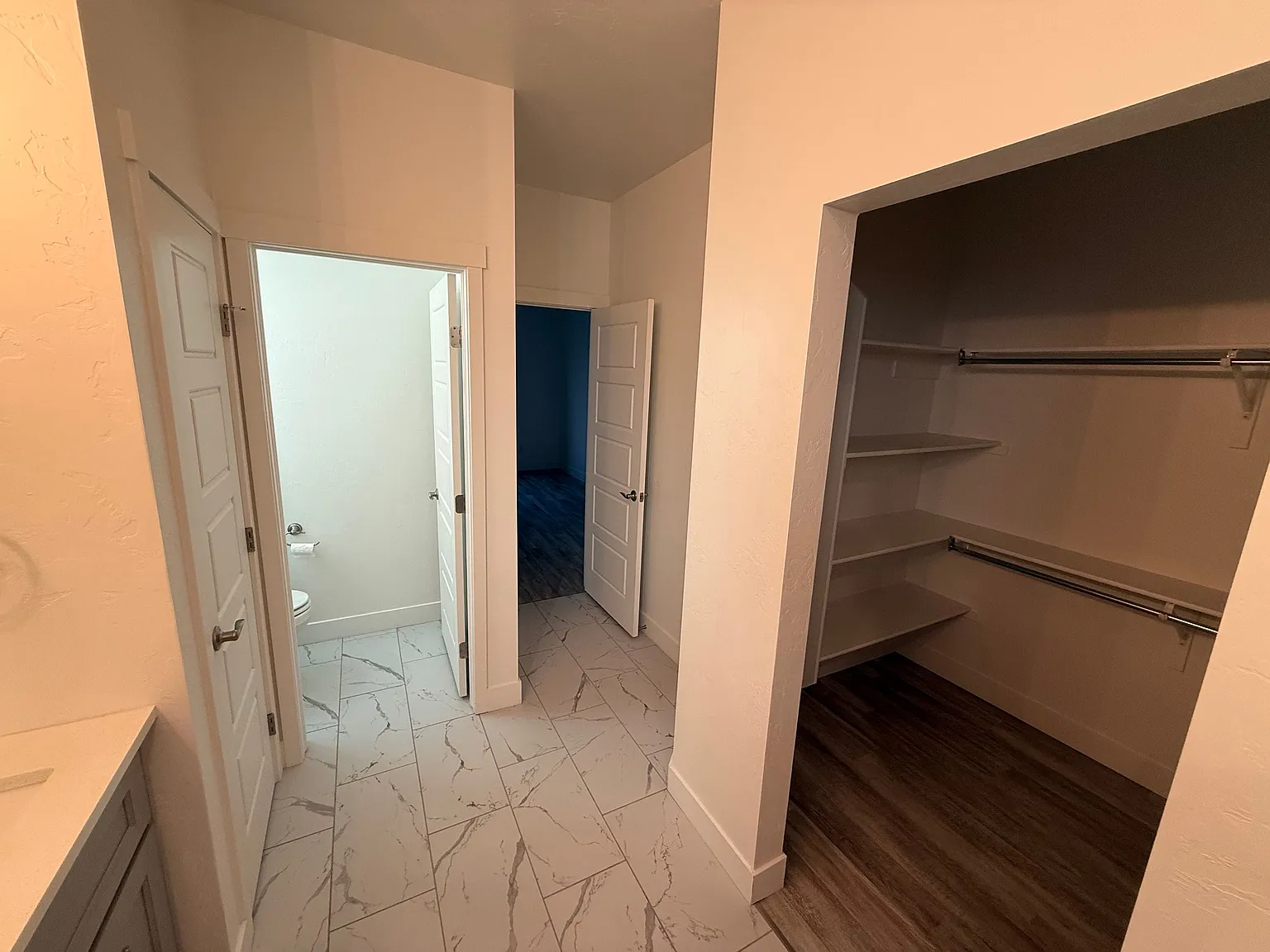 3 bed, 2.0 bath, 1782 sqft, $2,700 — Photo 4