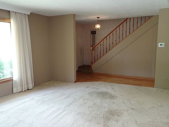 3rd image of 10509 S Laramie Ave