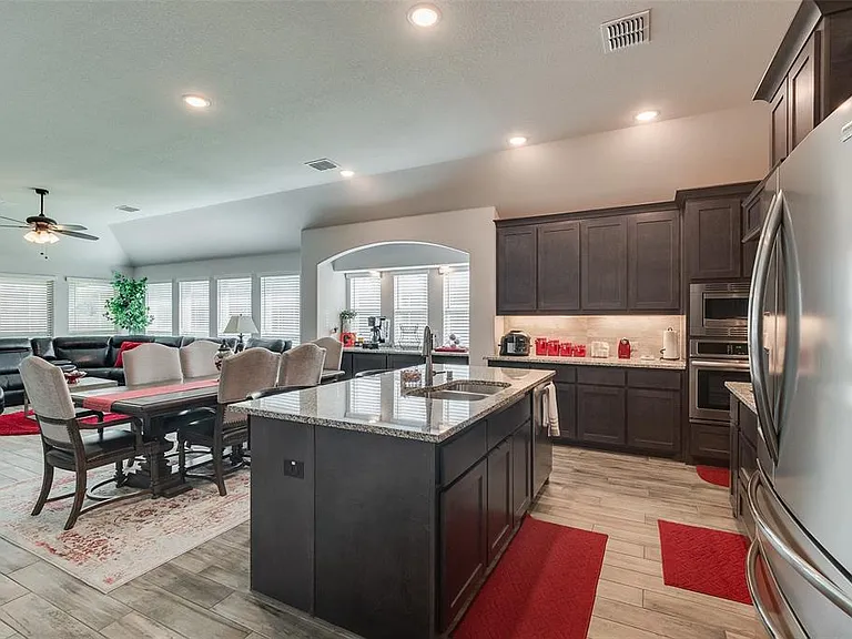 2210 Moon Dance Ln — Photo 35