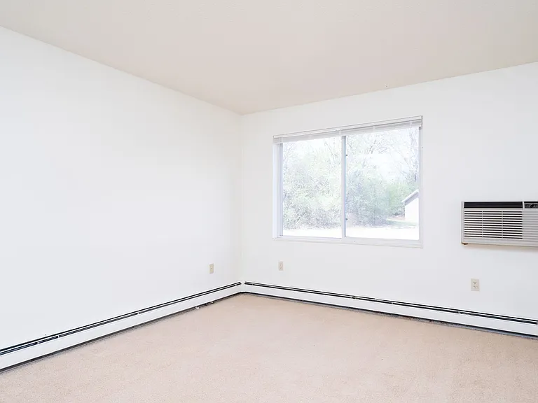 Hanley Place Senior Apartments — Photo 20
