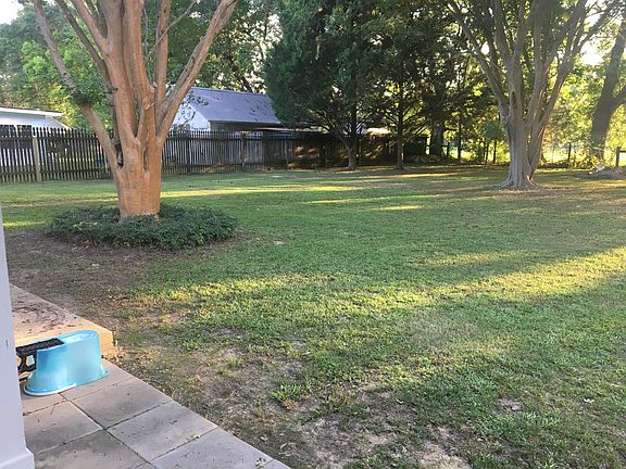 2nd image of 115 Dayna Dr