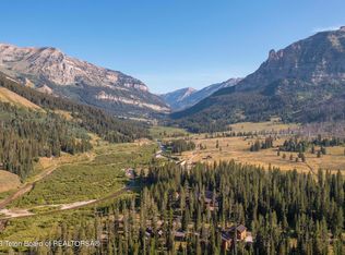 9400 Macleod Rd, Jackson, WY 83001