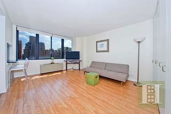 Rented by Halstead Real Estate | media 22
