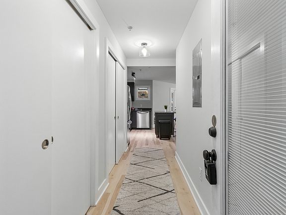 4th image of 540 N 2nd St Unit 207