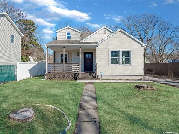 51 Daisy Street, Patchogue, NY 11772