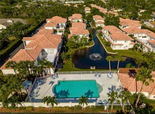 536 7th Sq APT 104, Vero Beach, FL 32962