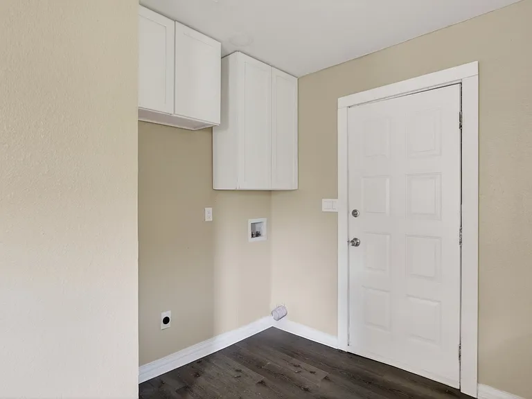 2520 N Hickory St — Photo 19