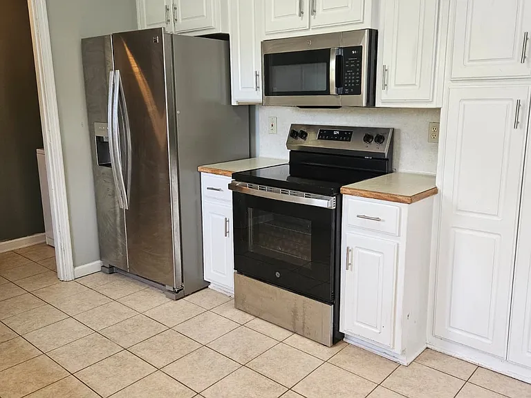 400 Apricot St — Photo 8