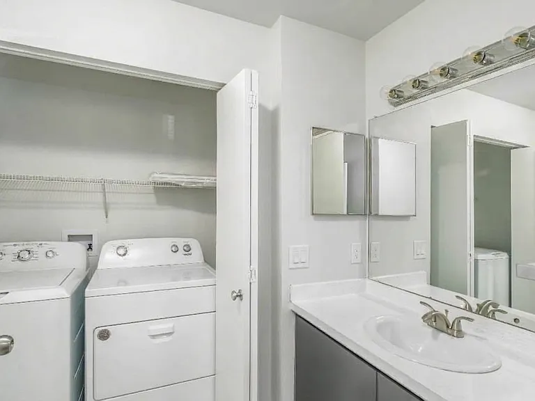 Aspen Heights Apartments — Photo 7