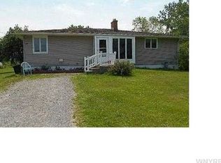 6100 Strauss Rd, Lockport, NY 14094