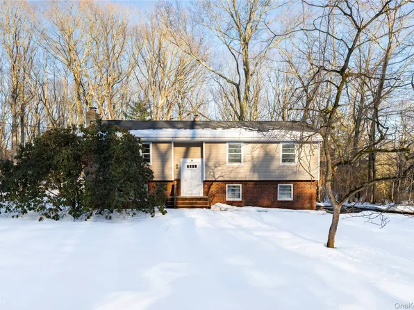 12 Blueberry Lane, Stormville, NY 12582