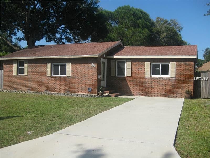 1st image of 156 SE Monroe Cir N