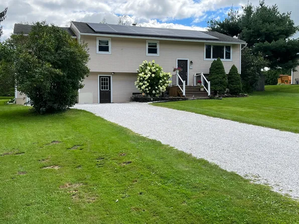 278 Stirrup Cir, Williston, VT 05495