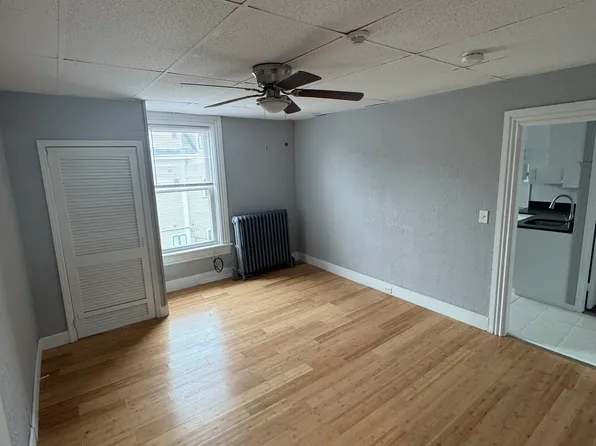 81 Elm St #9-2C, Worcester, MA 01609