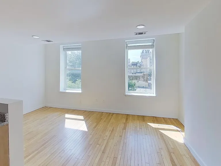 Mount Vernon Apartments — Photo 16