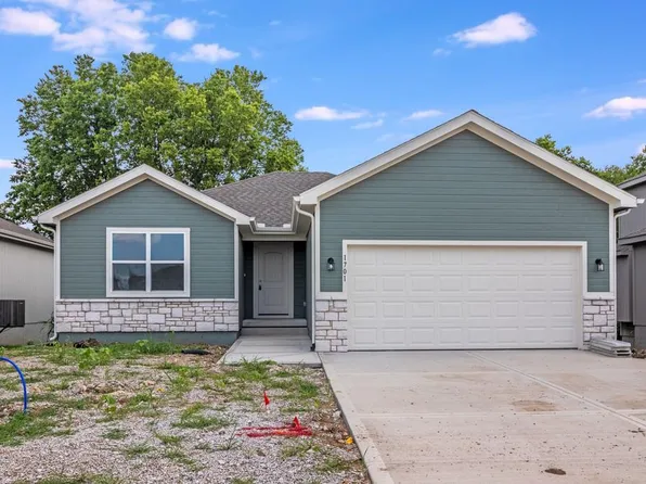 1701 Maci St, Belton, MO 64012