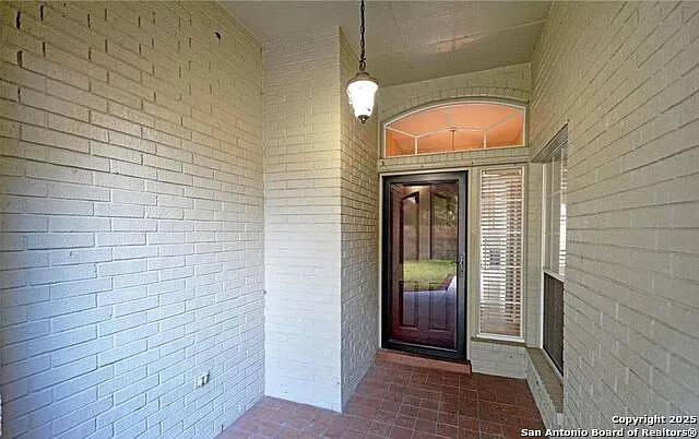 3 bed, 2.0 bath, 1732 sqft, $1,950 — Photo 3