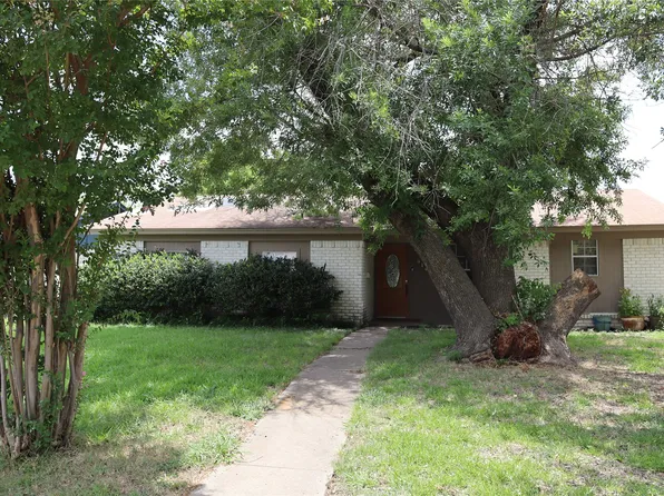 914 Laguna Dr, Garland, TX 75043