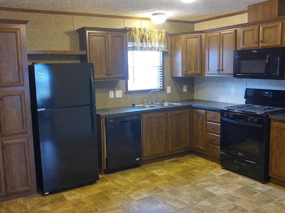 Spacious Kitchen
