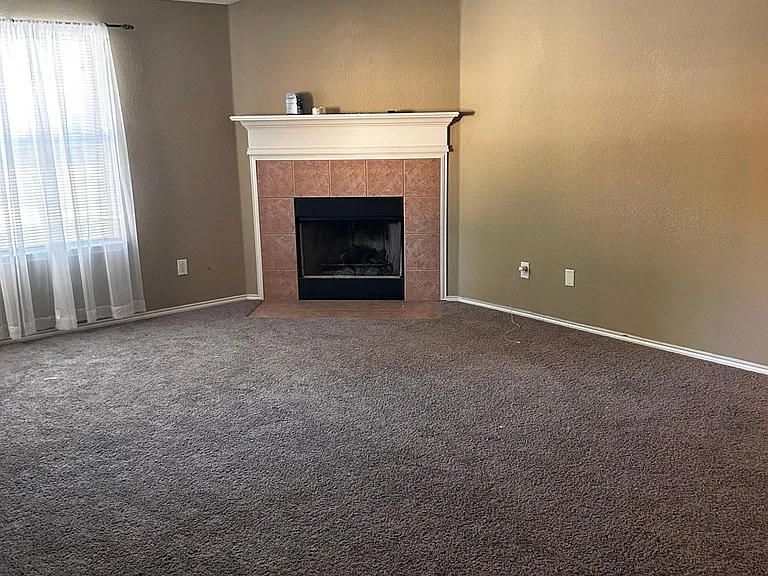 704 Gull Cir — Photo 15