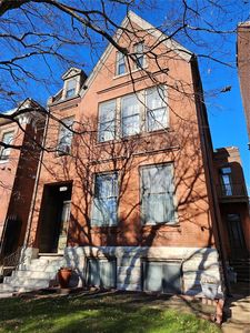 2745 Armand Pl, Saint Louis, MO, 63104