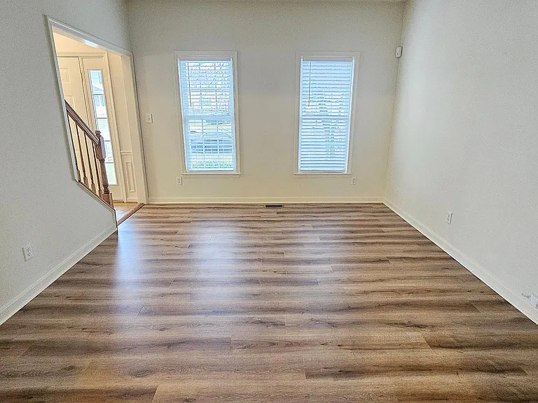 2822 Slingerland Dr — Photo 10