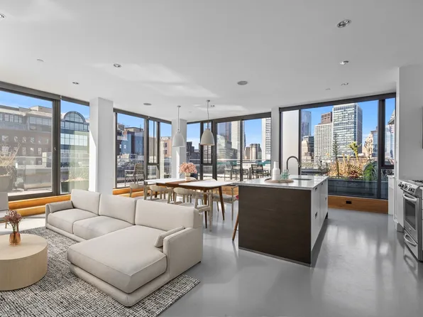346 Congress St #Penthouse 701, Boston, MA 02210