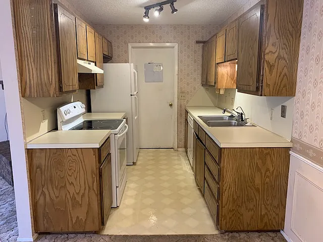4074 Russell Ave — Photo 9