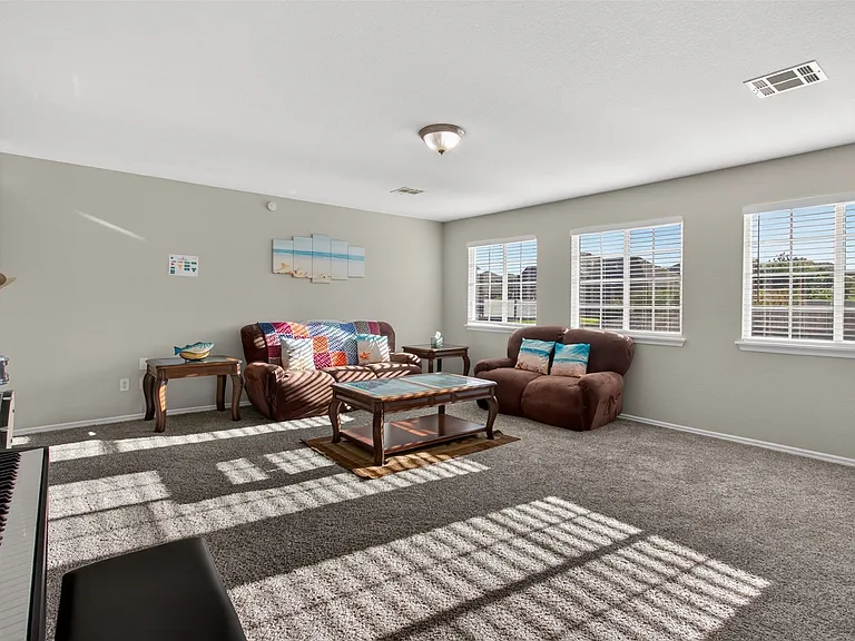1004 S 75th St — Photo 34