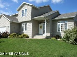 3245 Lakeridge Dr NW, Rochester, MN 55901