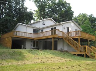 14815 Center Rd, Bath, MI 48808