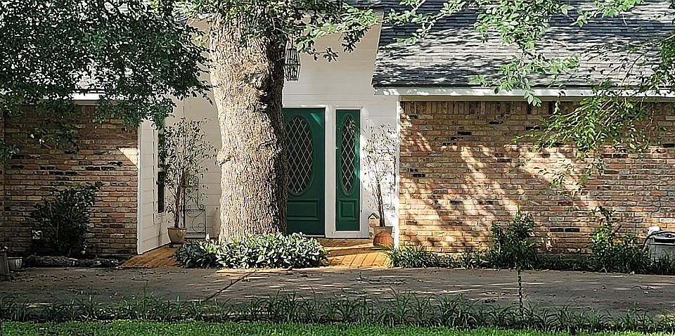 1st image of 10881 Whispering Oaks Dr