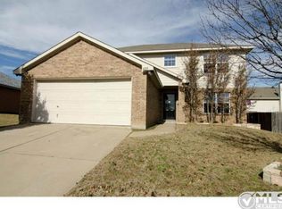 425 Heritage Dr, Crowley, TX 76036