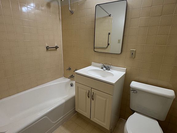 5th image of 433 Whitehall Rd