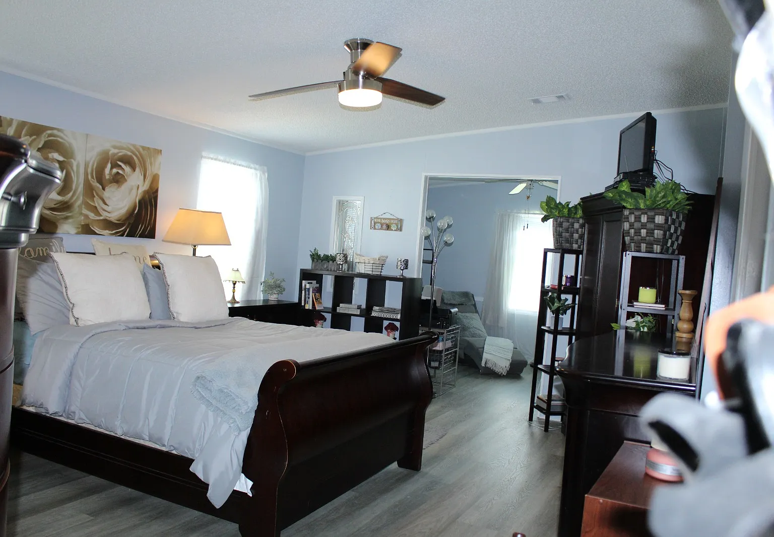 2 bed, 1320 sqft, $2,100 — Photo 2
