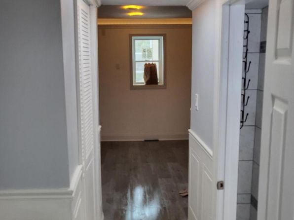 601 Dudley St FLOOR 2